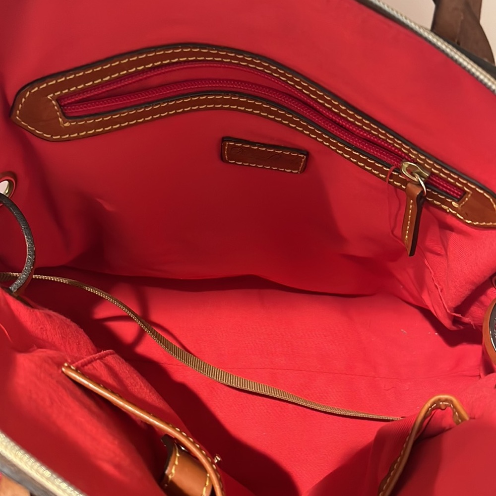 Dooney & Bourke purse - Picture 2 of 2